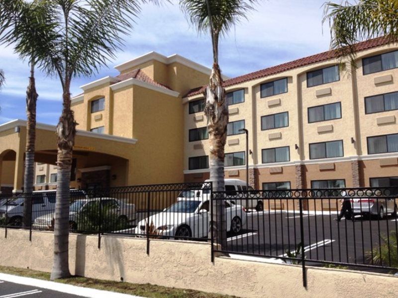 Holiday Inn Express San Diego South - National City By Ihg Exterior foto
